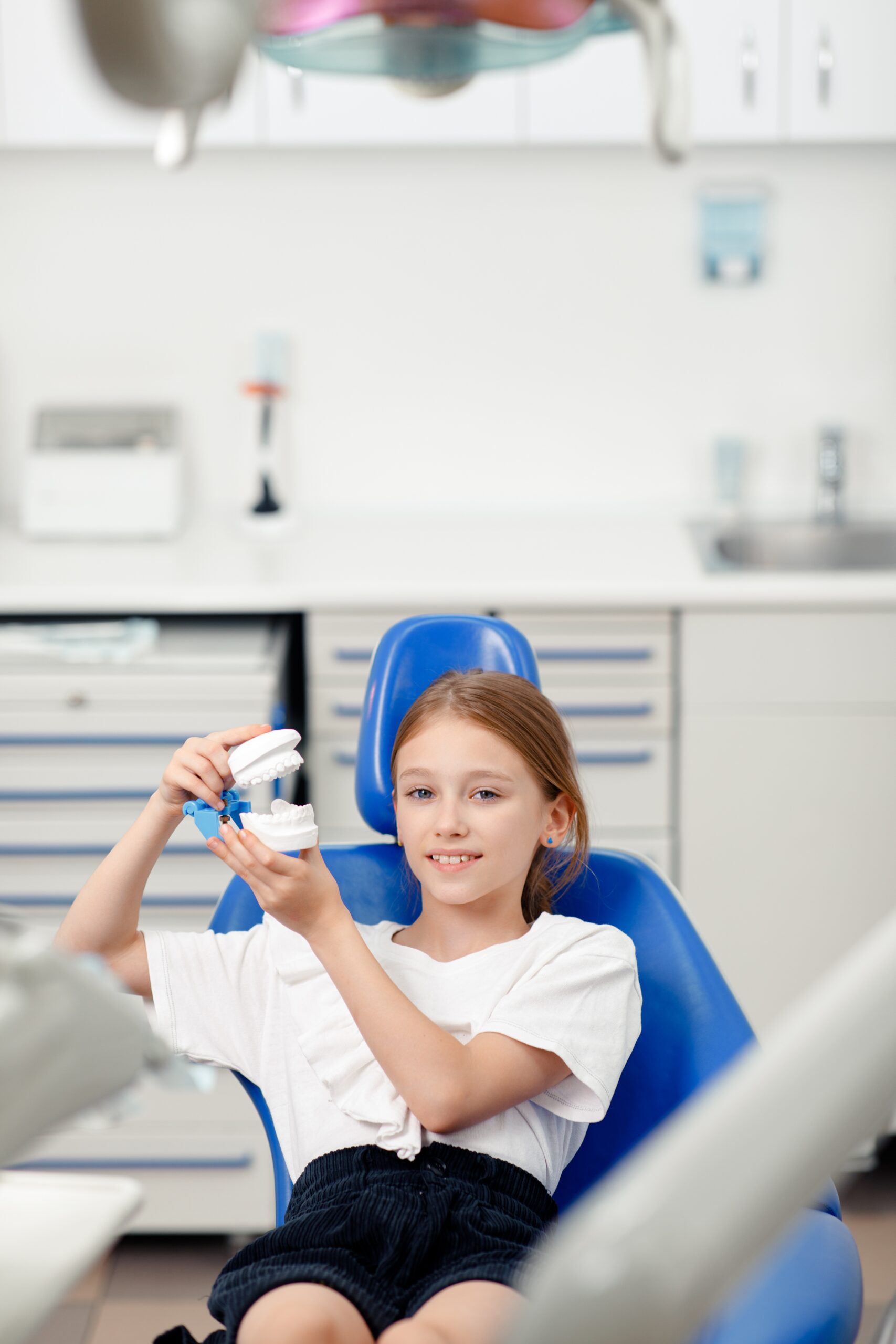 child patient dentist, girls teeth, Dental care, Children's dentistry, dentist's appointment.